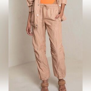 A.L.C Keegan Pant Tawny Tan size 8 Utility Cargo Pant Parachute Pull on Trouser